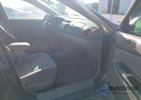 2005 Toyota Camry Le z USA, uszkodzony, nr VIN 4T1BE32K15U615498